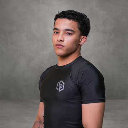 Rash Guard Classica - Manga curta - Preta